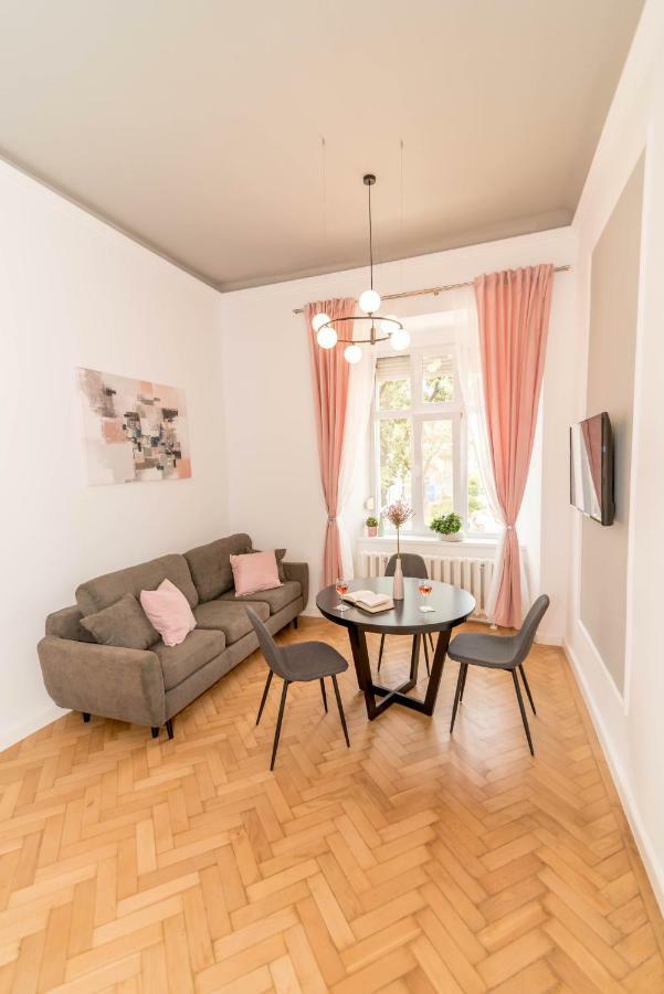 Central Premium Suites Timişoara Exteriör bild