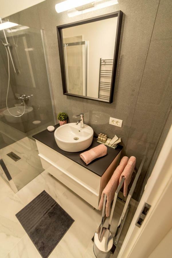 Central Premium Suites Timişoara Exteriör bild