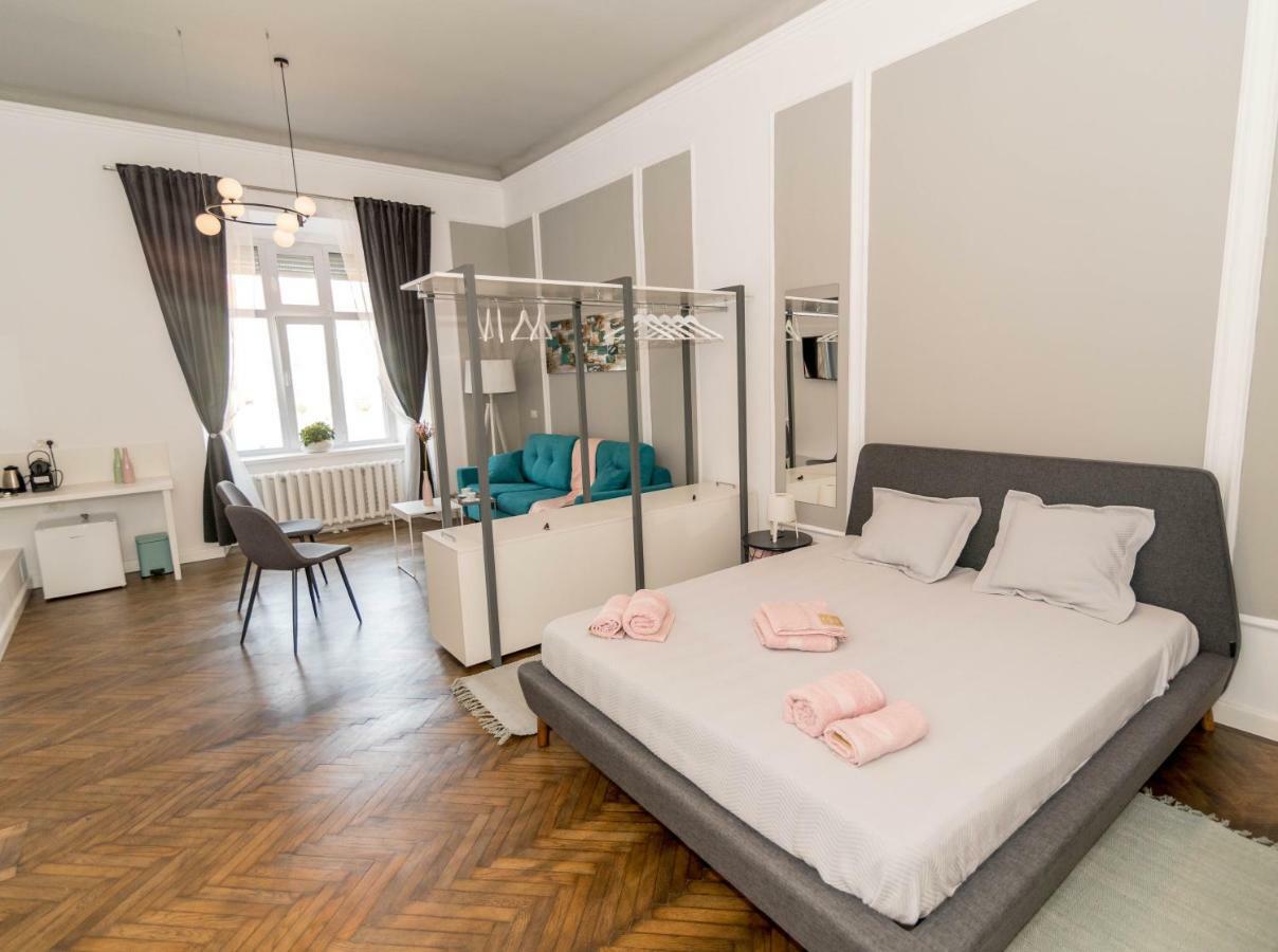 Central Premium Suites Timişoara Exteriör bild