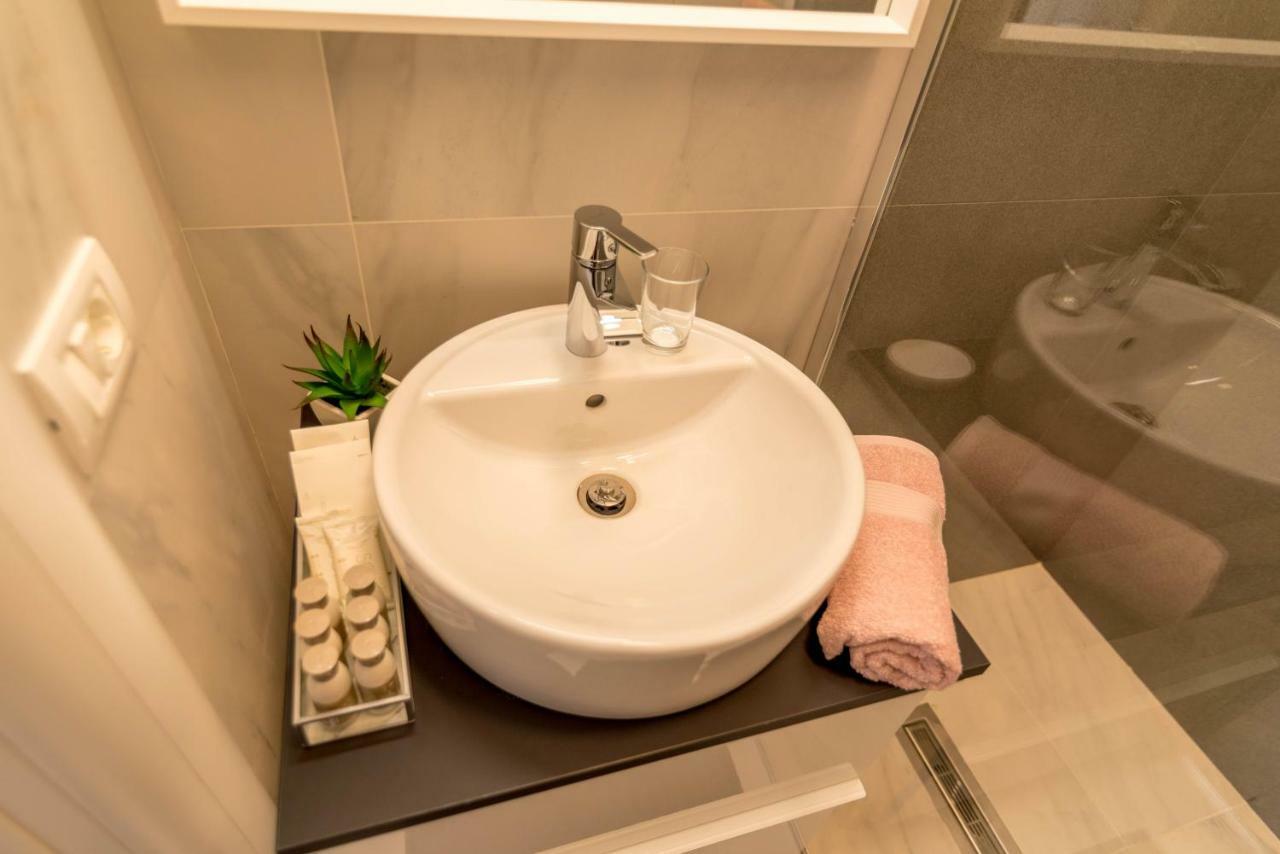 Central Premium Suites Timişoara Exteriör bild